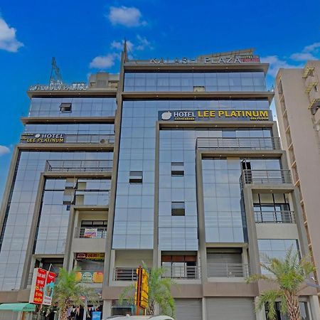 Hotel Lee Platinum Ahmedabad Eksteriør billede