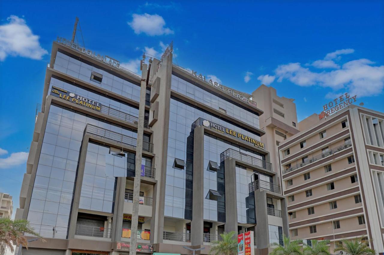 Hotel Lee Platinum Ahmedabad Eksteriør billede