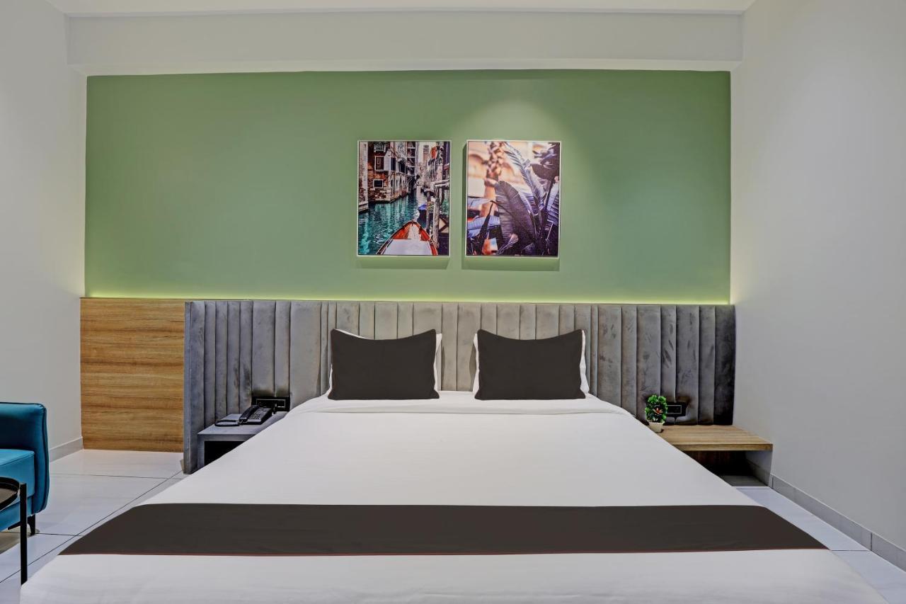 Hotel Lee Platinum Ahmedabad Eksteriør billede